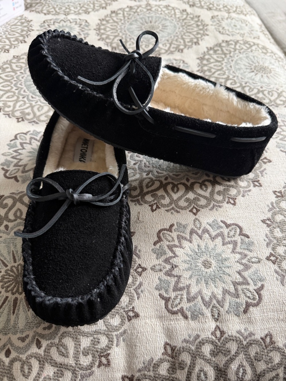 Lynda Trapper Black Loafers - Classic Slip-On Style